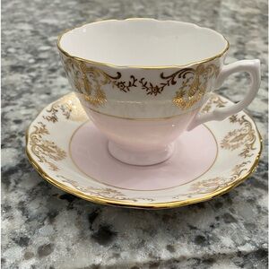 EUC VTG ROYAL VALE BONE CHINA TEACUP AND SAUCER IN PINK, WHITE AND GOLD